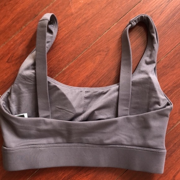 Sports Bra with Removable Padding Size S - Picture 3 of 6
